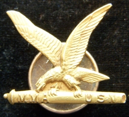 10 Karat Gold WWII United States Navy Master Machinist Academy Lapel Pin