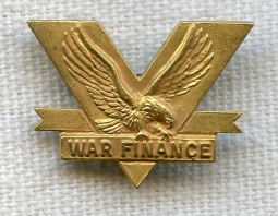 10K Gold WWII War Finance V for Victory Lapel Badge