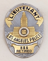 Mint 2000 Los Angeles Police Retired Lieutenant Wallet Badge #855 by SUN