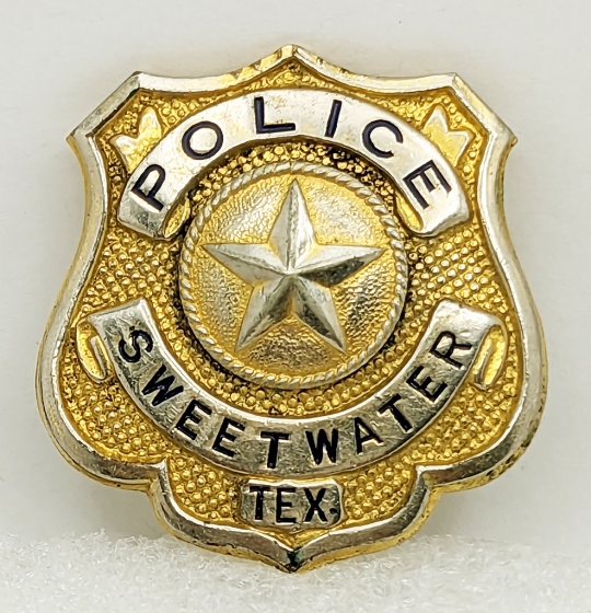 Texas-Side Officers Show Off New TXK150 Commemorative Badges