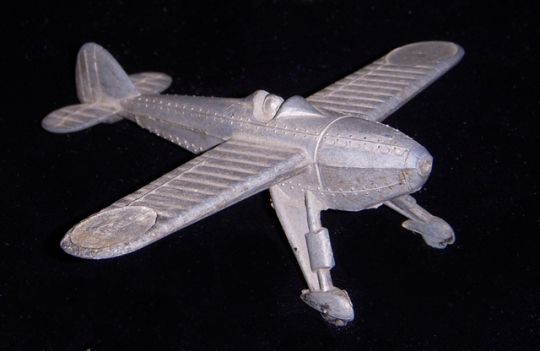 toy metal planes
