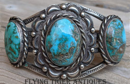 Beautiful Old Pawn Navajo Silver Bracelet Ca 1940s-50s with 3 Pilot Mountain Turquoise