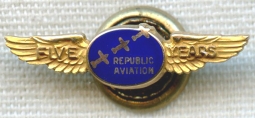 Beautiful WWII Era Republic Aviation 5 Years of Service Pin in 10K Gold