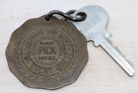 Great 1930s Hotel Roosevelt Pittsburgh PA Albert PICK Hotels Room Key & Fob #653